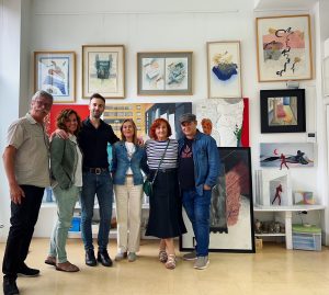 Foto familia del encuentro en el taller de Nisa Goiburu